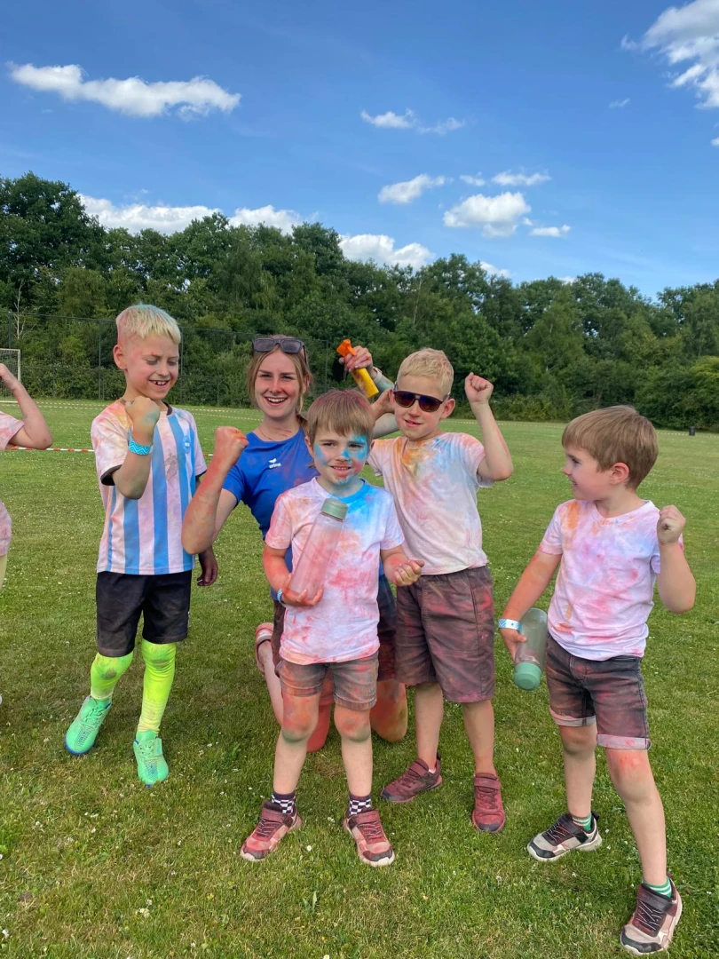 Juni: Verjaardagen, Verven en Waterpret! - 2025