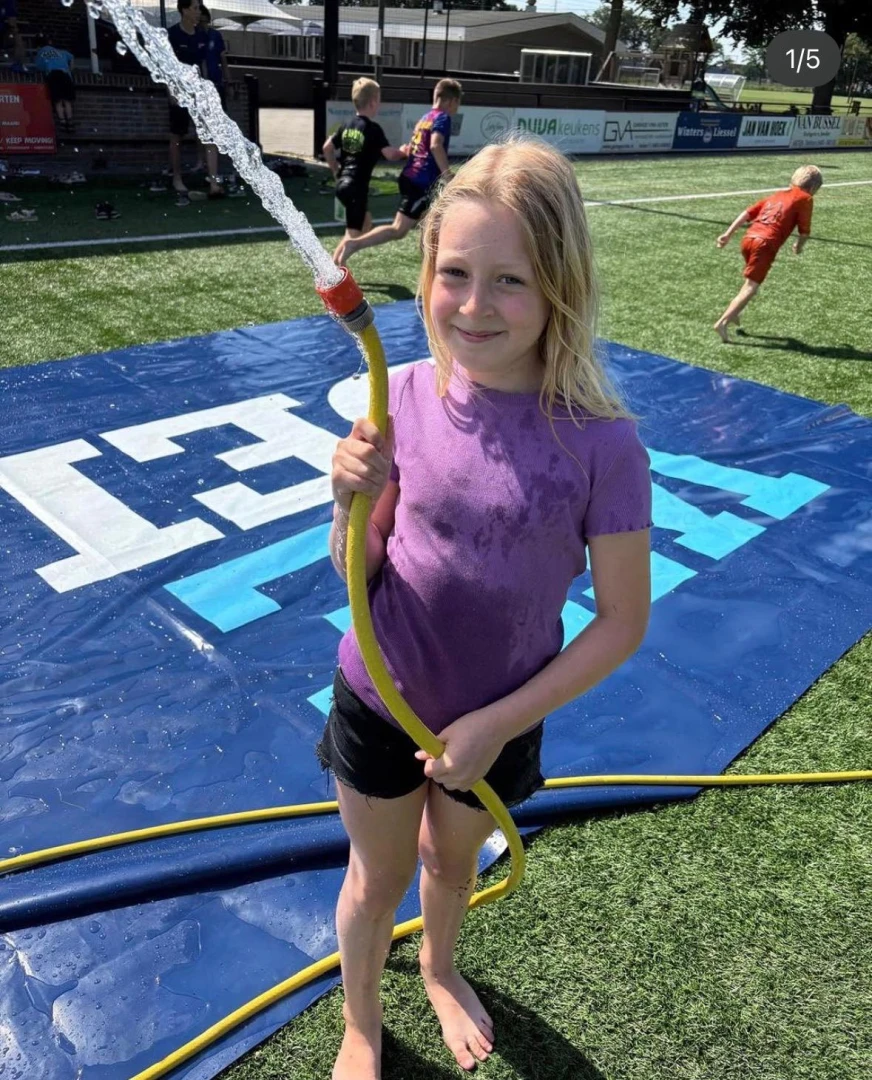 Zomer bij Sportstuif: samen genieten en verkoeling zoeken! ☀️💦
