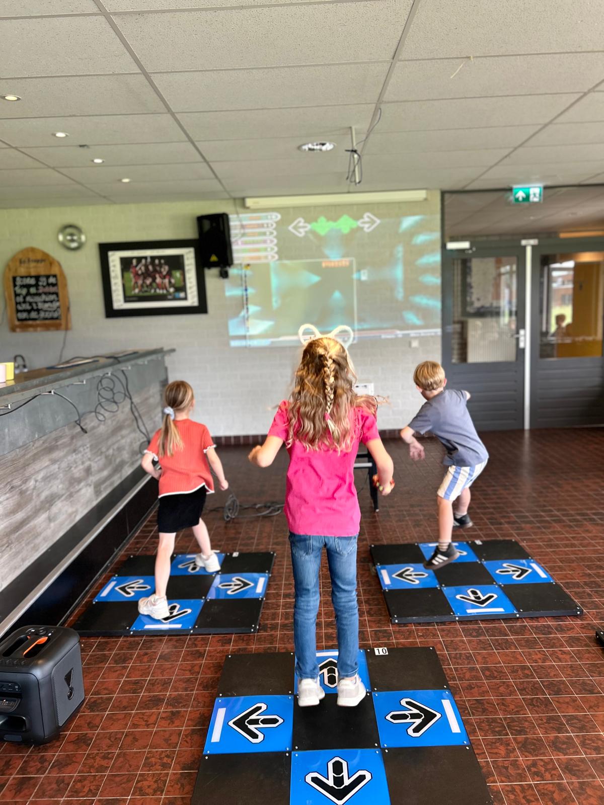 Waterspellen, op bezoek bij..., en avond4daagse - juni 2025